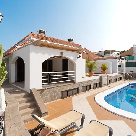 Almenas Villa *